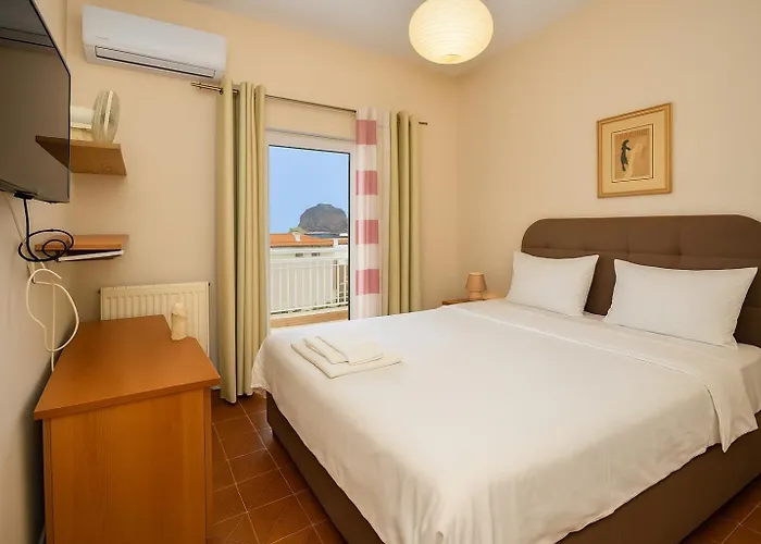 Cosmo - Seaside Elegance With Views Of Castle *