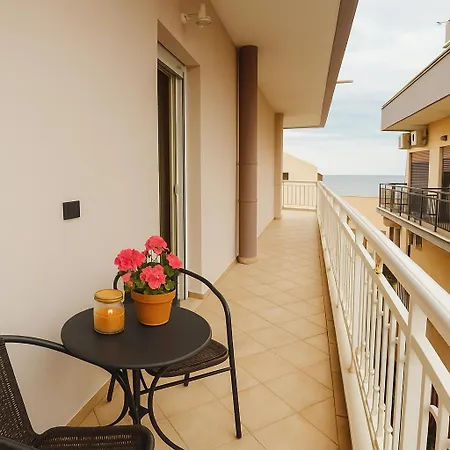 Cosmo - Seaside Elegance With Views Of Castle Apartamento