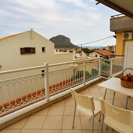 Cosmo - Seaside Elegance With Views Of Castle Apartment
