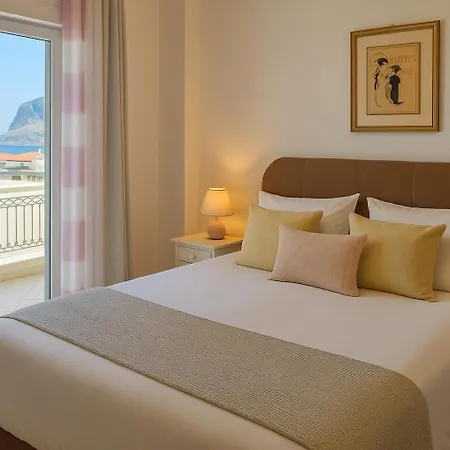 Cosmo - Seaside Elegance With Views Of Castle *