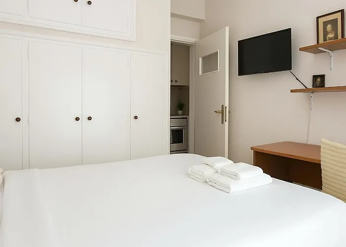 Cosmo - Seaside Elegance With Views Of Castle